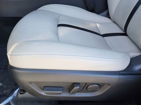 Certified 2025 MAZDA CX-70 3.3 Turbo w/ Premium Package image 14