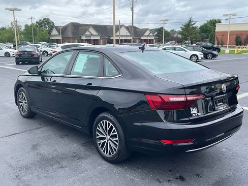 Used 2021 Volkswagen Jetta SE FWD image 5