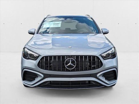 New 2025 Mercedes-Benz GLA 35 AMG AMG GLA 35 image 6