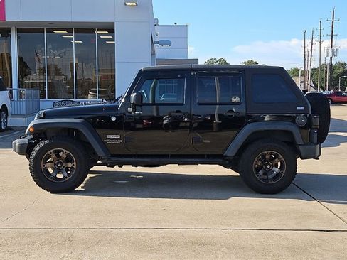 Used 2014 Jeep Wrangler Unlimited Sport w/ Quick Order Package 24S AWD/4WD image 9