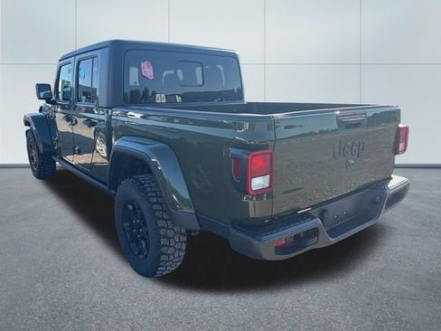 Used 2023 Jeep Gladiator Sport AWD/4WD image 2