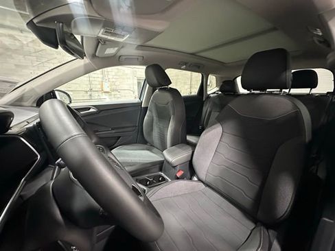 New 2026 Volkswagen Taos SE AWD/4WD image 11