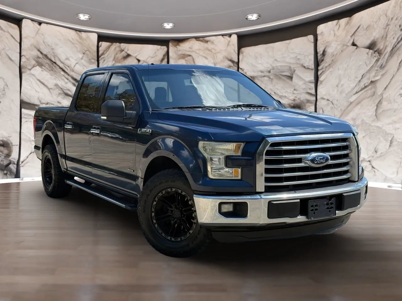 Used 2015 Ford F150 XLT w/ Equipment Group 302A Luxury RWD image 9