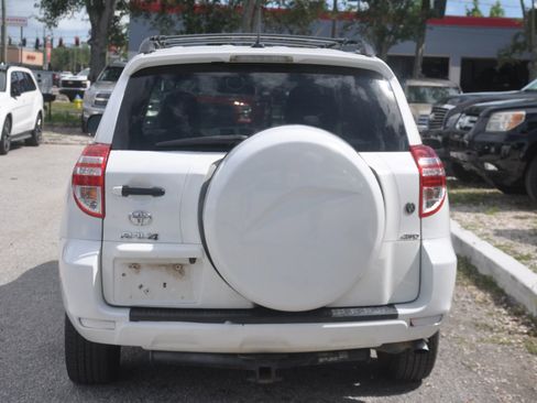 Used 2011 Toyota RAV4 4WD V6 w/ Tow Prep Pkg image 7
