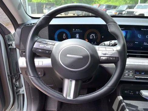 Used 2025 Hyundai Kona SEL AWD/4WD image 19