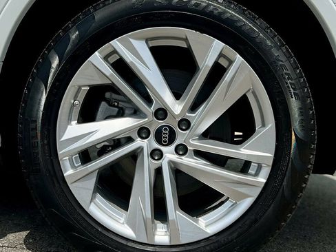 Used 2023 Audi Q7 3.0T Premium Plus AWD/4WD image 28