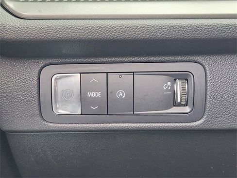 Certified 2025 Chevrolet Traverse LT image 16