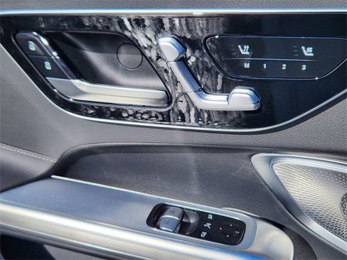 New 2025 Mercedes-Benz CLE 300 4MATIC Coupe image 9