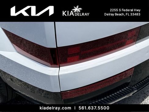 Used 2024 Hyundai Santa Fe Calligraphy FWD image 9