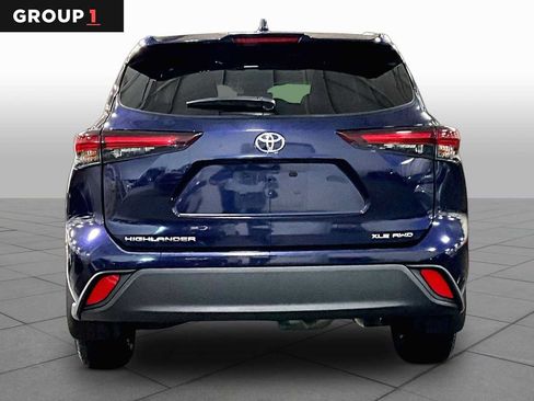 Certified 2025 Toyota Highlander XLE AWD/4WD image 5