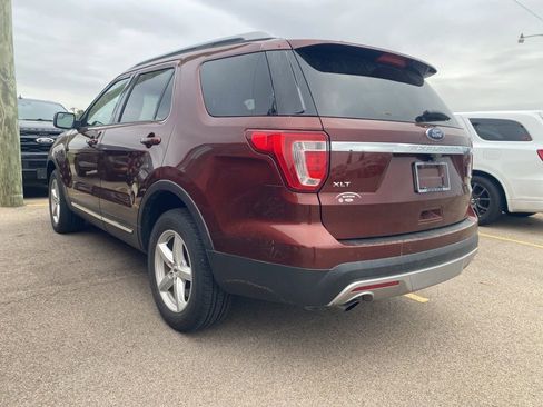 Used 2016 Ford Explorer XLT w/ Equipment Group 202A AWD/4WD image 11