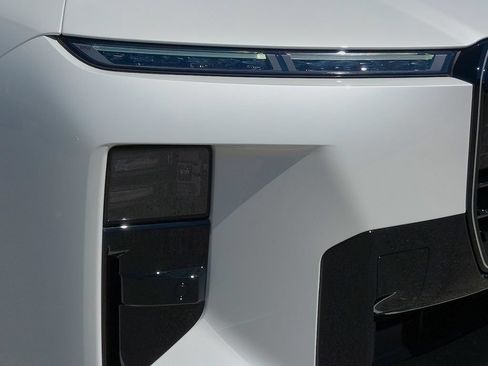 New 2027 BMW 740i w/ Executive Package RWD image 5