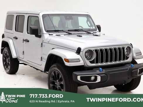 Used 2024 Jeep Wrangler Unlimited Sahara AWD/4WD image 1