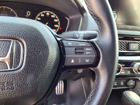 Used 2025 Honda Civic Sport image 11