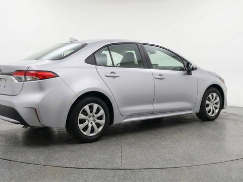 Used 2025 Toyota Corolla LE FWD image 9