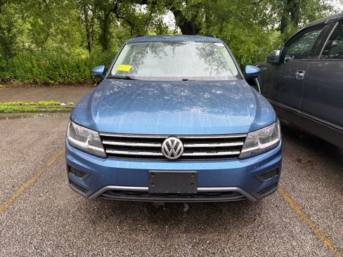 Used 2020 Volkswagen Tiguan SE w/ 3rd Row Seat Package AWD/4WD image 5