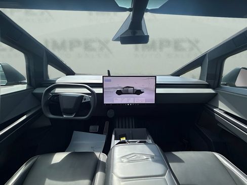 Used 2024 Tesla Cybertruck AWD Crew Cab image 13
