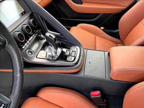 Used 2024 Jaguar F-TYPE R image 15