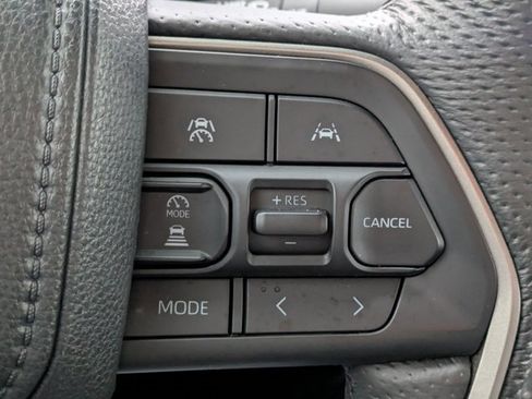 Used 2024 Toyota Tacoma TRD Sport image 25