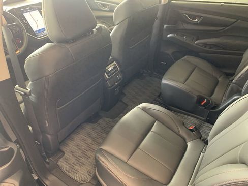 New 2026 Subaru Ascent Limited Bronze image 10