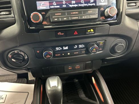 Used 2024 Nissan Frontier PRO-4X w/ Off-Road Protection Package image 17
