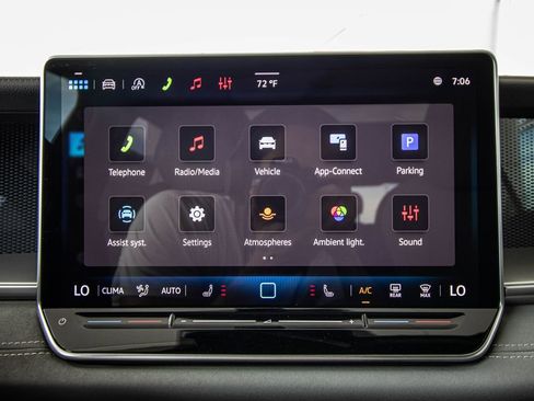 New 2026 Volkswagen Tiguan SE R-Line FWD image 44