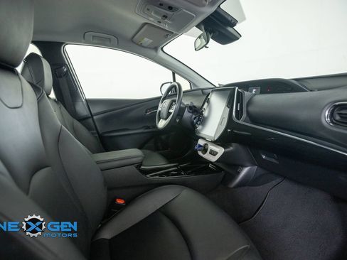 Used 2017 Toyota Prius Prime Premium w/ Carpet Mat Package FWD image 42