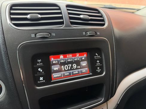 Used 2019 Dodge Journey SE w/ Connectivity Group FWD image 10