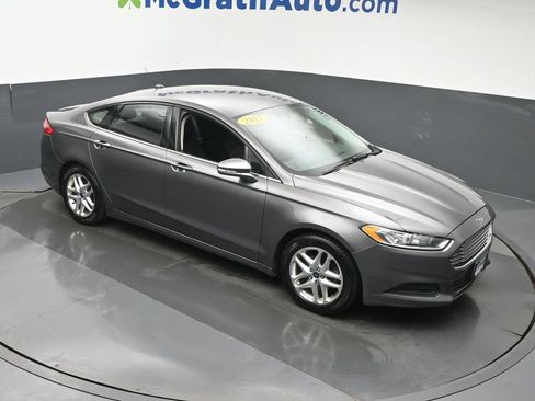 Used 2013 Ford Fusion SE FWD image 3