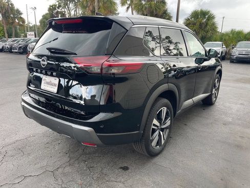 Used 2026 Nissan Rogue SL FWD image 5