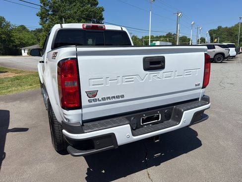 Used 2022 Chevrolet Colorado Z71 AWD/4WD image 5