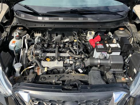 Used 2020 Nissan Kicks SV image 20