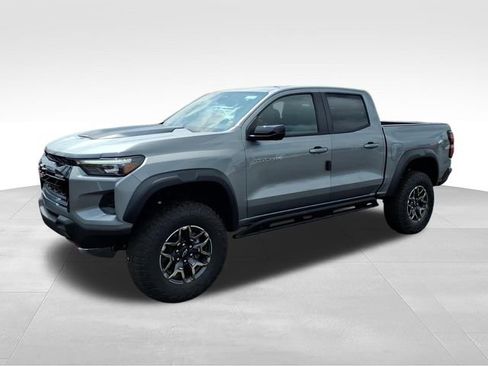 New 2026 Chevrolet Colorado ZR2 w/ Technology Package AWD/4WD image 4