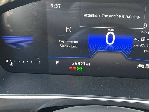 Certified 2024 Volkswagen Tiguan SE FWD image 28