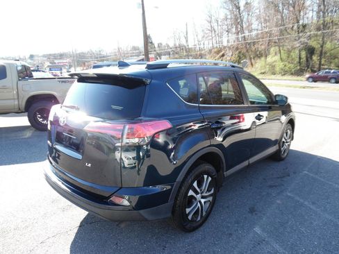 Used 2017 Toyota RAV4 LE image 5