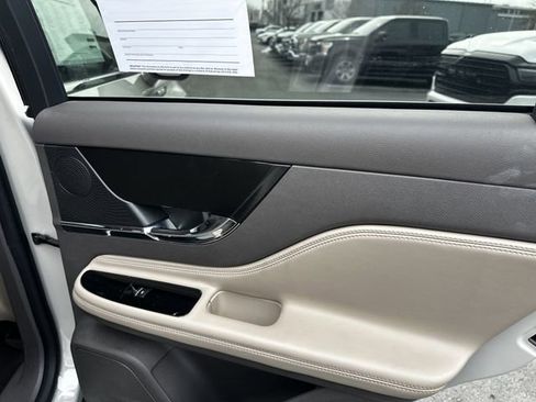 Certified 2024 Lincoln Corsair AWD w/ Equipment Group 101A image 38