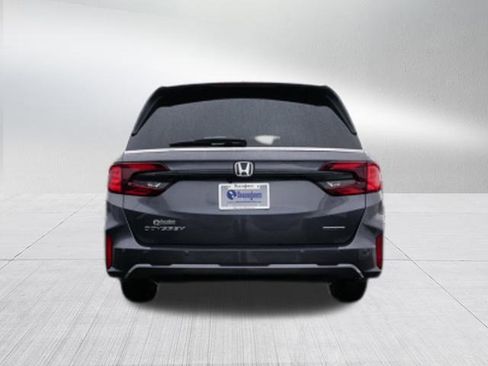 New 2026 Honda Odyssey Touring image 3