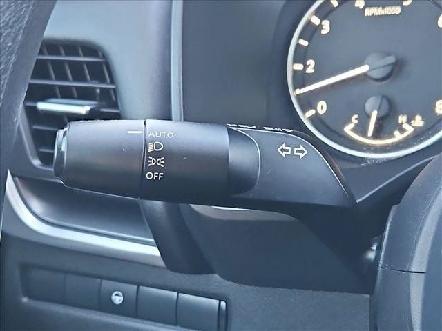 Used 2024 Nissan Rogue SV FWD image 15