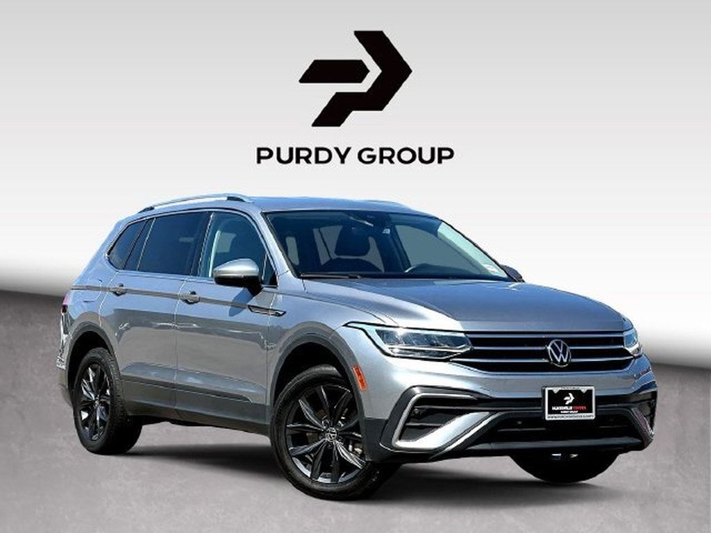 Used 2024 Volkswagen Tiguan SE AWD/4WD image 1