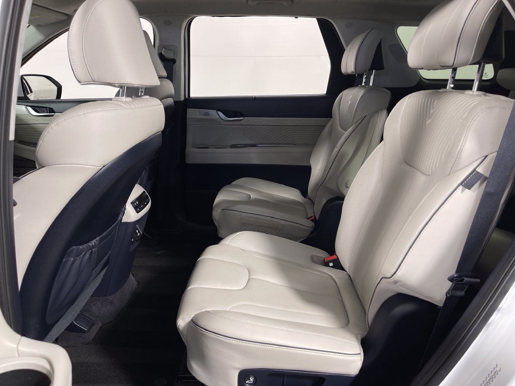 Certified 2024 Hyundai Palisade Calligraphy FWD image 14