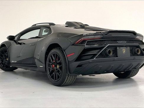 Used 2024 Lamborghini Huracan Sterrato image 6