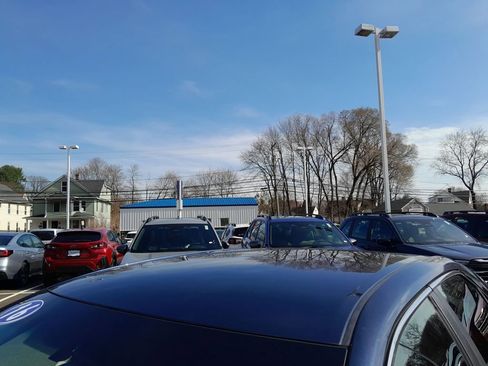 Used 2016 Toyota Camry LE image 42