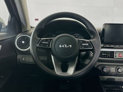 Used 2022 Kia Forte LXS image 17