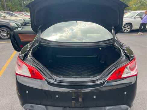 Used 2010 Hyundai Genesis 3.8 image 14