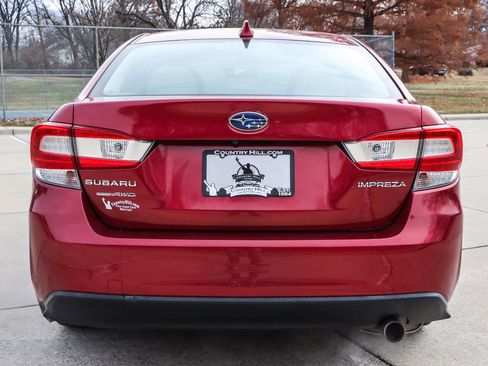 Used 2018 Subaru Impreza 2.0i Limited image 17