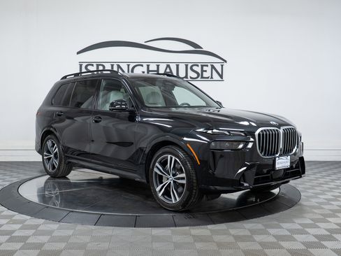 Certified 2024 BMW X7 xDrive40i w/ Executive Package image 3