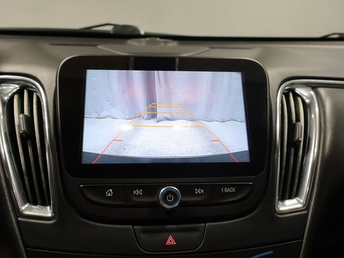 Used 2017 Chevrolet Malibu LT w/ Leather Package FWD image 28