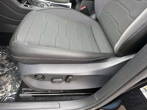 New 2026 Volkswagen Taos SE AWD/4WD image 14