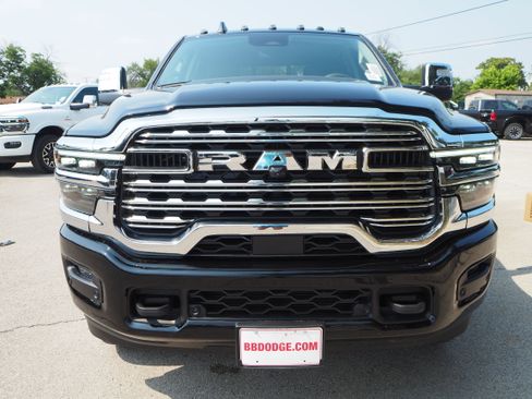 New 2025 RAM 2500 Limited image 3