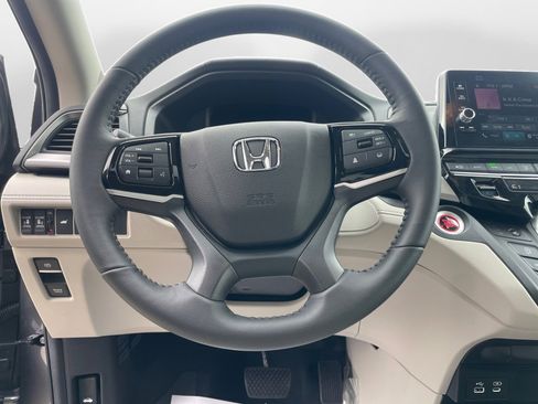 Certified 2026 Honda Odyssey EX-L image 10